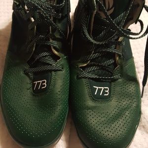 Men's Basketball Shoes